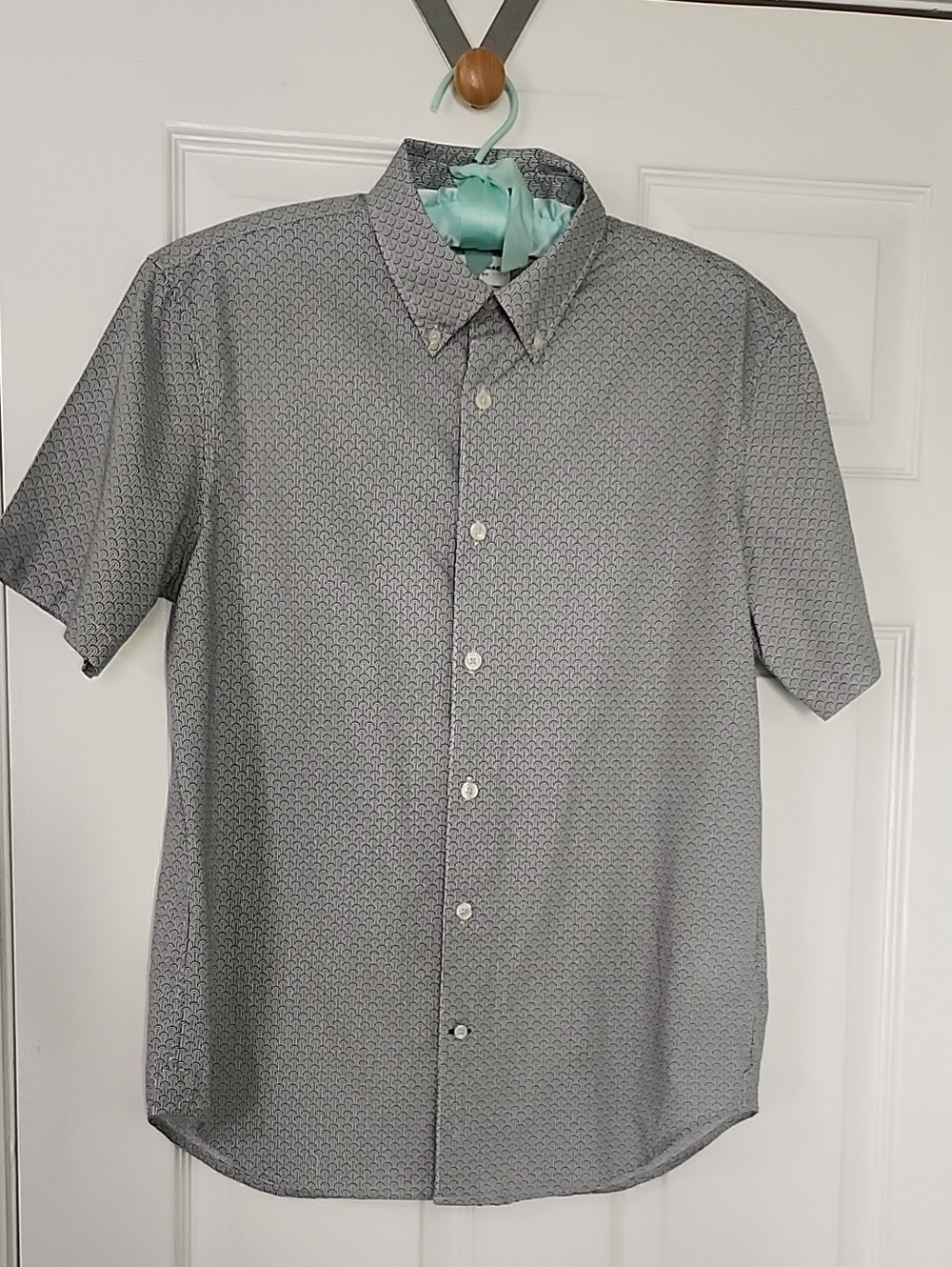 Club Monaco Short-Sleeve Button-Down Cotton Shirt in Geometric Print Slim Fit